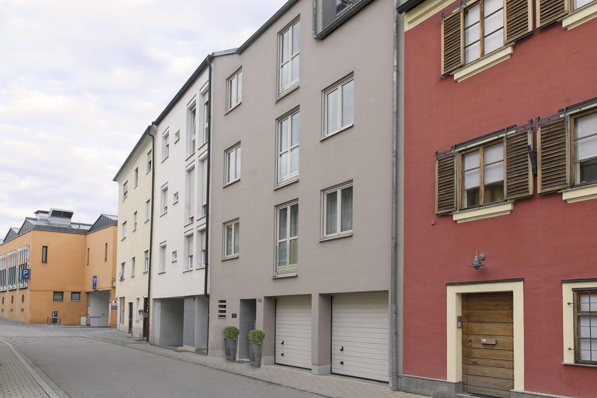 Donau Boardinghouse *
